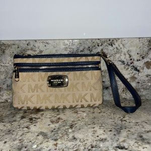 Michael Kors Wristlet